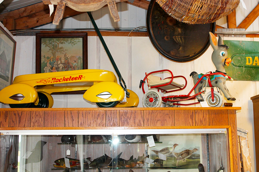 Door County Antiques, Koepsels Farm Market, Baileys Harbor,Jacksonport,Wisconsin,unique antiques